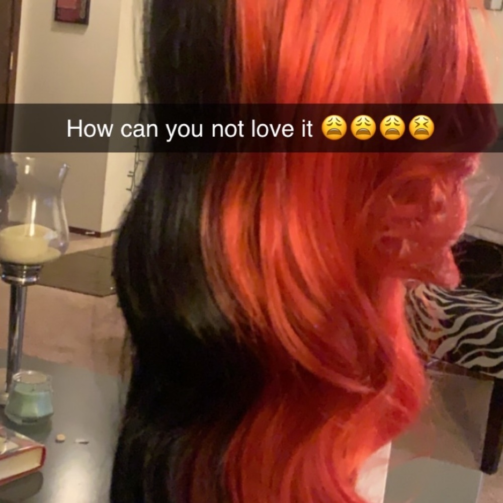 Half black // Half red WIG